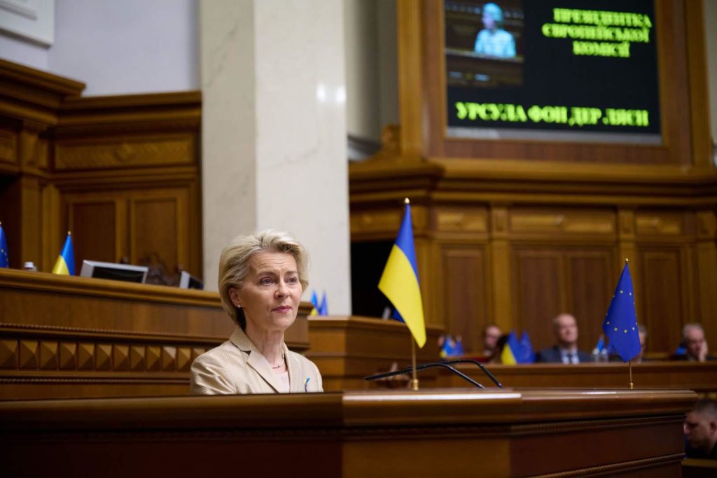 Ursula-von-der-Leyen-in-Ukraine-Nov-2023-compressed-1024x683.jpeg